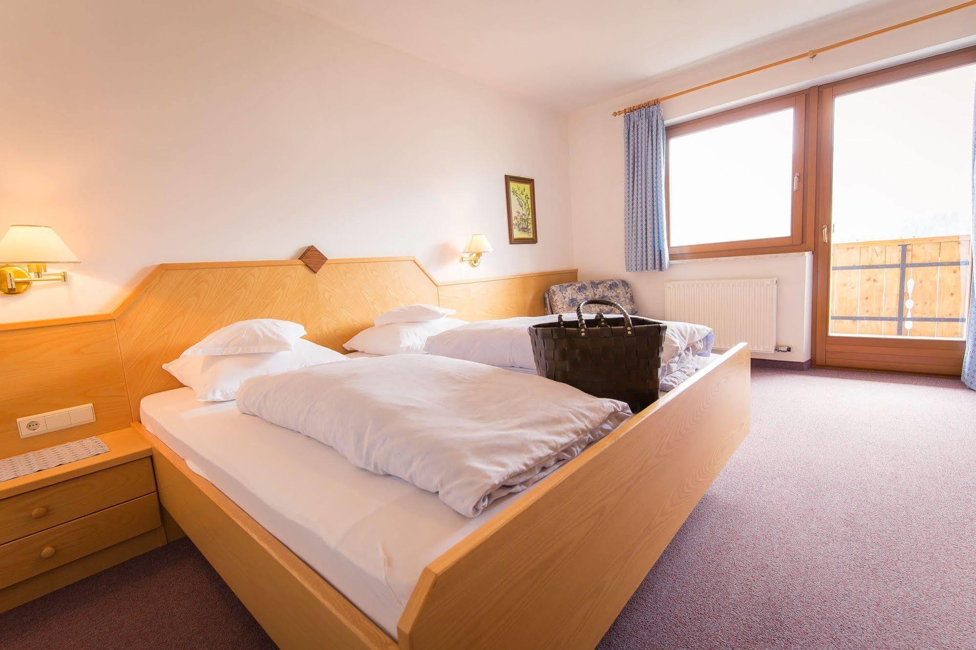 Hotel Alpenland 모소 외부 사진