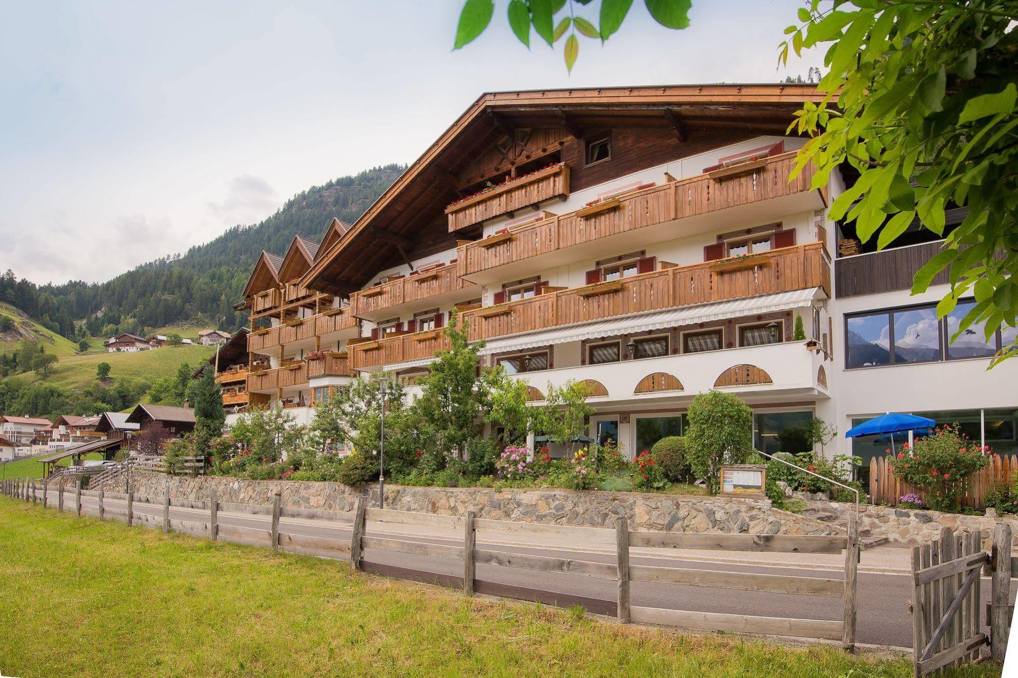 Hotel Alpenland 모소 외부 사진